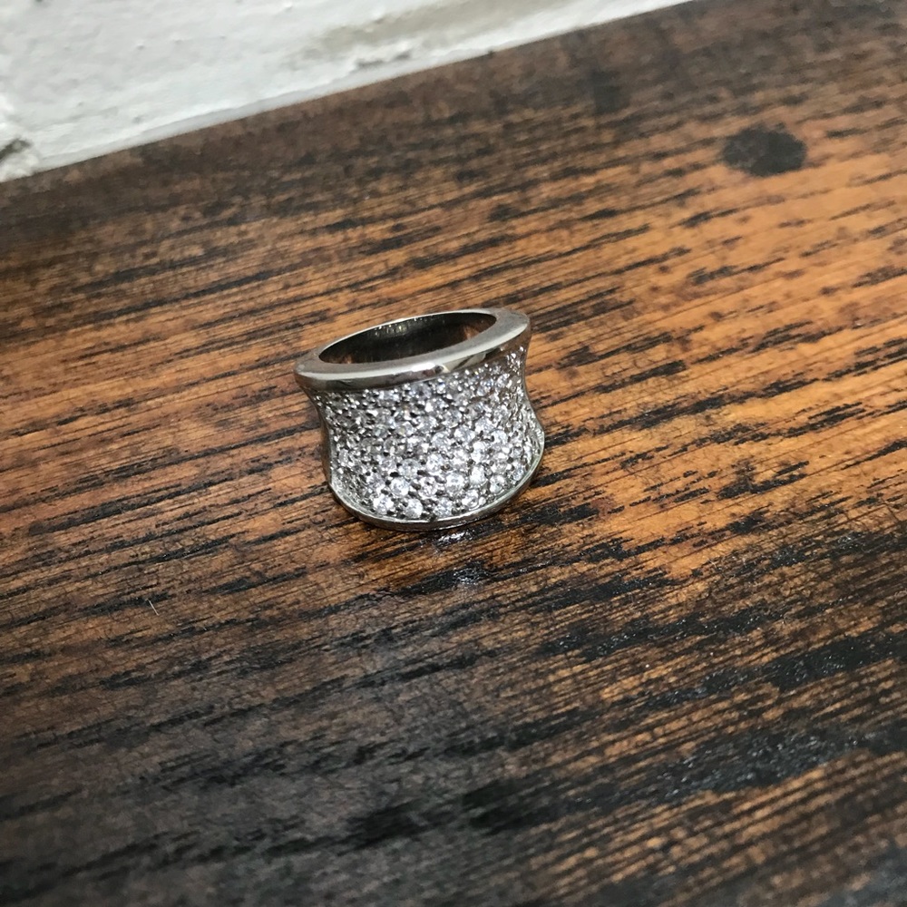 Pave diamond fashion ring